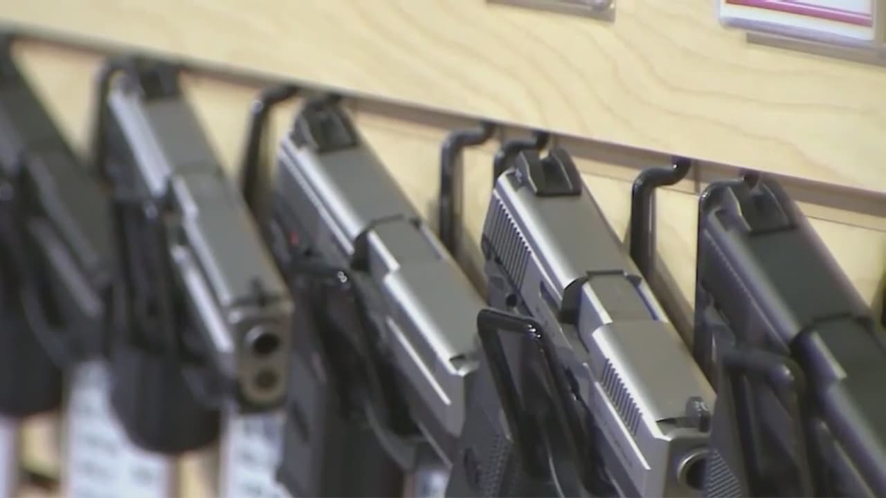 La venta de armas, una industria que parece estar en auge en medio de la crisis causada por el coronavirus