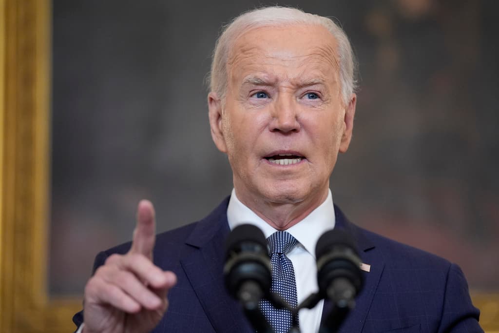 La escalada retórica de Biden al fustigar a Trump como "delincuente convicto" que quiere llegar a la Casa Blanca