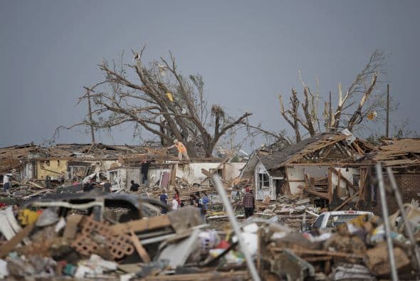 El Centro de Predicción de Tormentas de la Administración Nacional Oceánica y Atmosférica (NOAA, por su sigla en inglés) señaló que se trató de un tornado de categoría EF4, la segunda máxima, con vientos de hasta 320 kilómetros por hora.