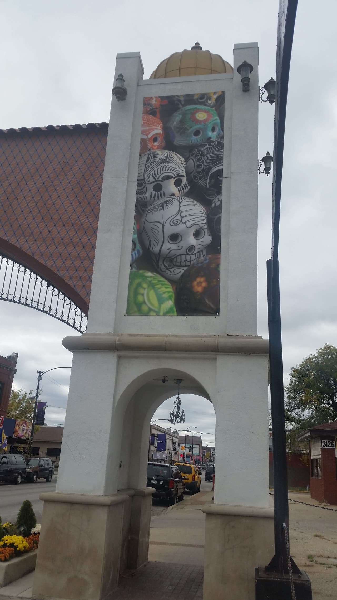 El tradicional barrio de La Villita ya se está preparando para celebrar el Día de Muertos.