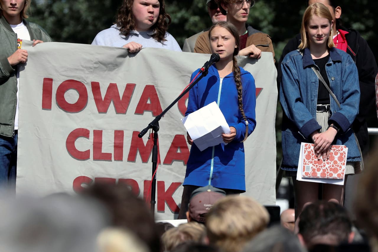 Suspenden a un profesor de una escuela en Iowa por supuesta amenaza a la activista climática Greta Thunberg