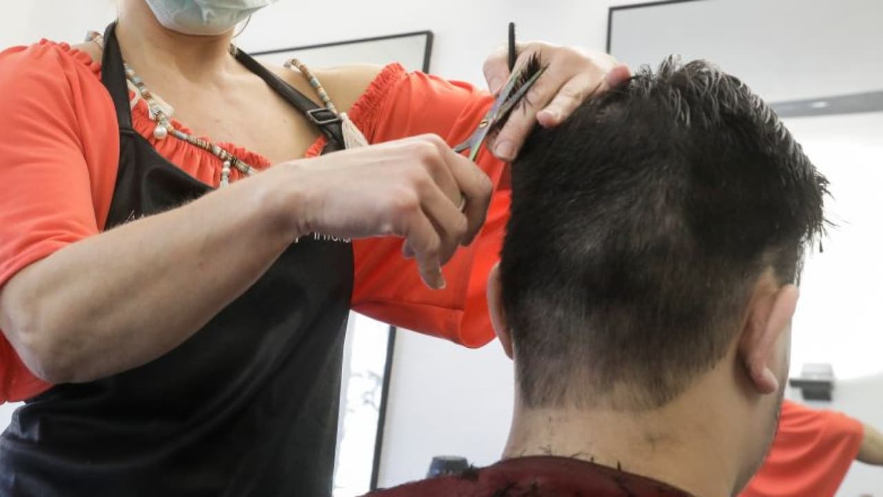 ¿Con cabello largo en esta cuarentena? Te damos unos consejos de como arreglar tu cabello
