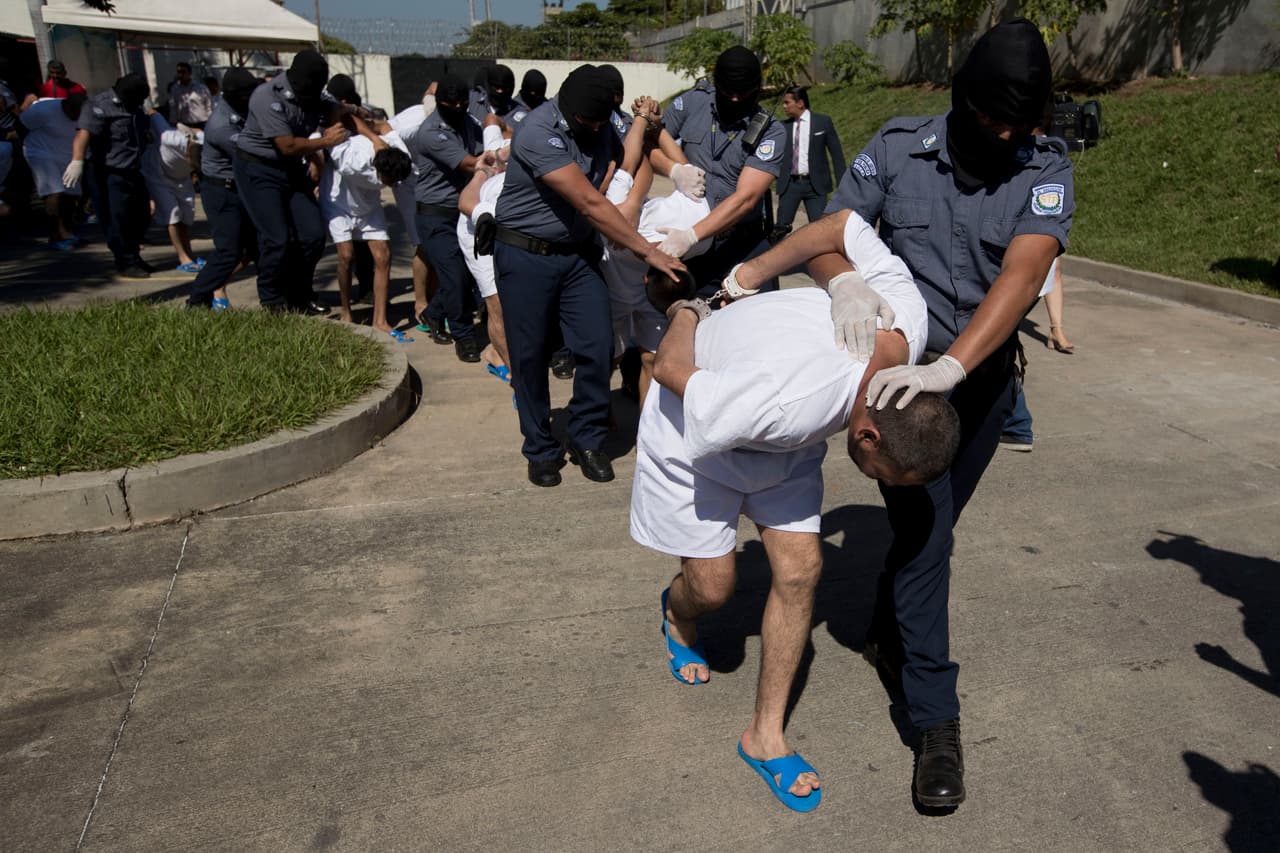 Nacieron en EEUU y viajaron a El Salvador por asuntos familiares... acabaron detenidos y acusados de pandilleros bajo el régimen de excepción