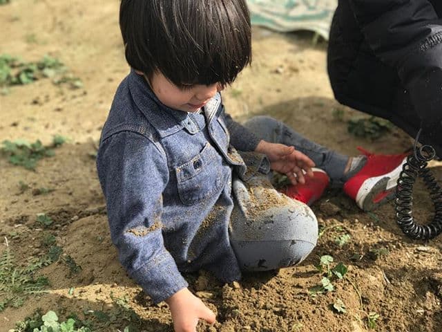 Simplemente un niño siendo niño.