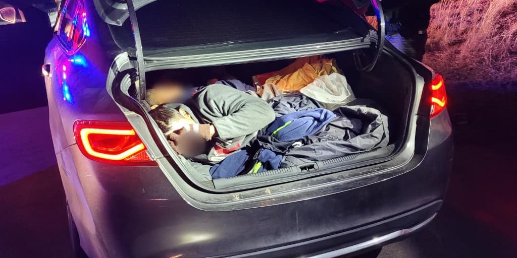 Había dos más en el maletero del vehículo.