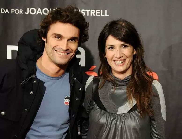 <b><a href="http://www.univision.com/temas/ivan-sanchez">Iván Sánchez</a></b> y 
<b>Elia Galera</b> mantuvieron una relación de 11 años, en el 2014 se casaron y finalmente en el 2015 se separaron. Tienen dos pequeñas hijas que viven en España. ¿Te sabías estos triángulos amorosos?