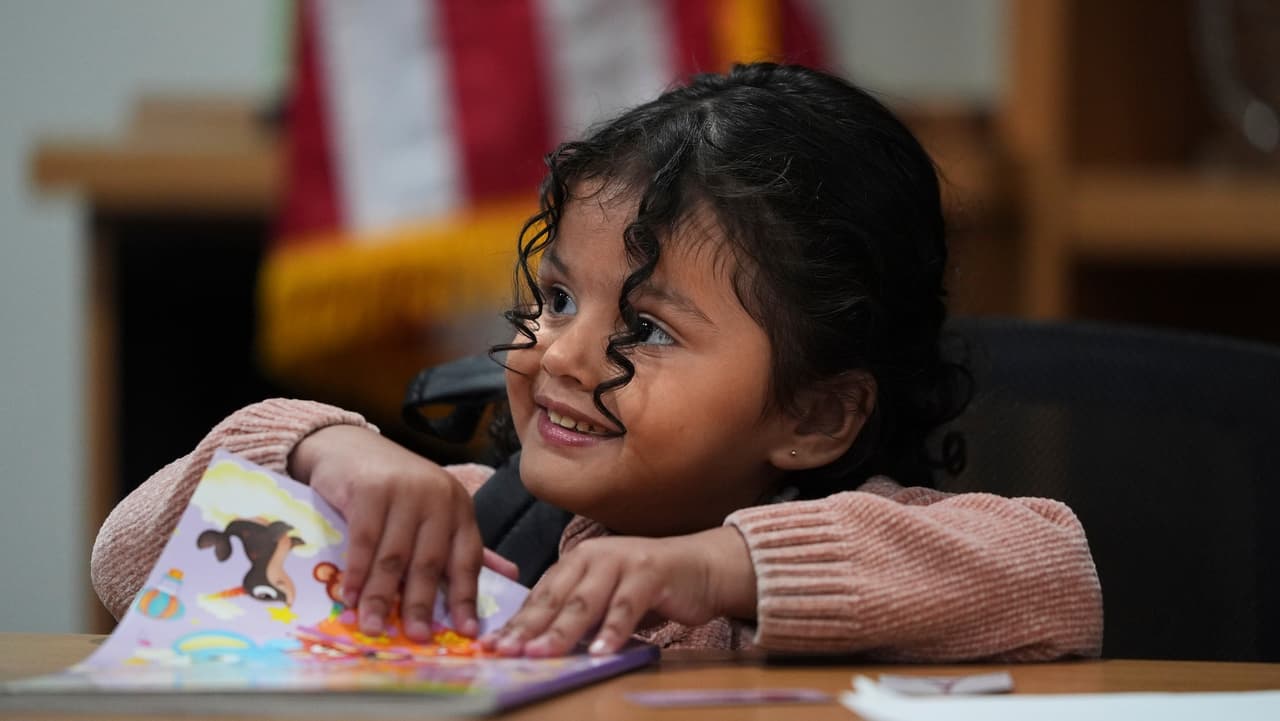Niña mexicana de 4 años recibe permiso humanitario para continuar su tratamiento en EE. UU.