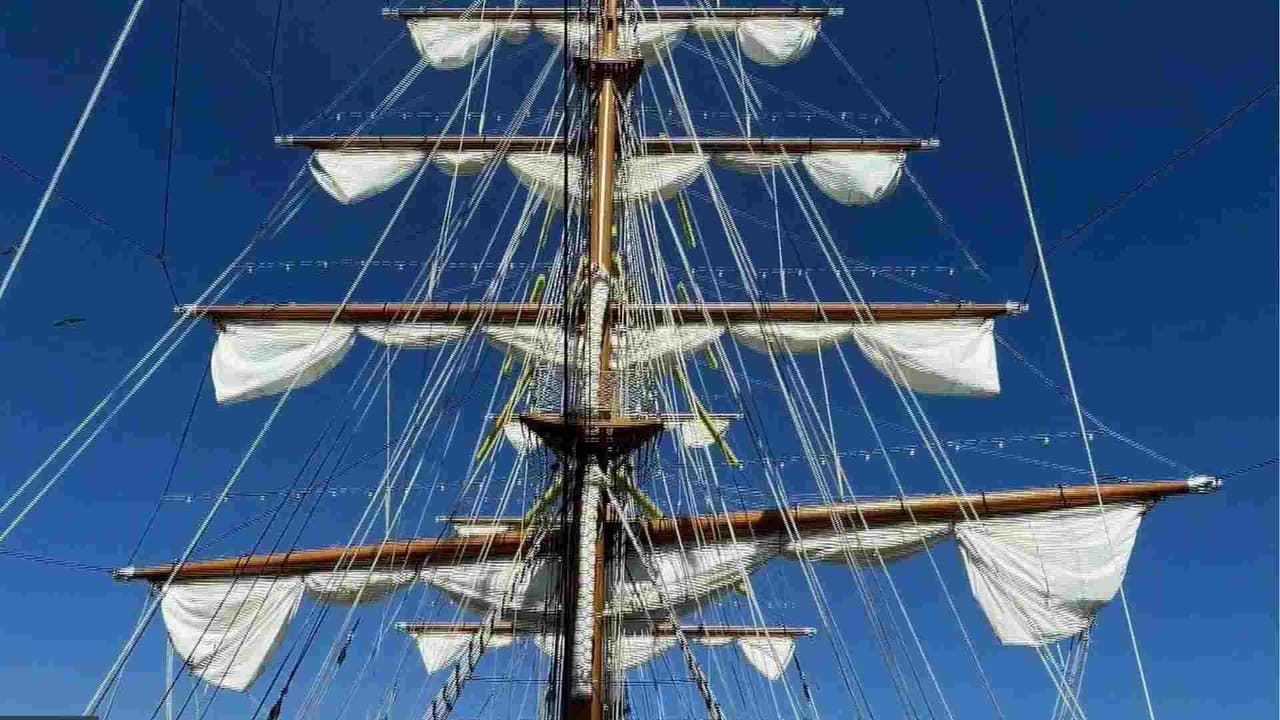 Buque Cuauhtémoc de la Marina mexicana visita la bahía de San Francisco; el público podrá conocerlo durante su estancia