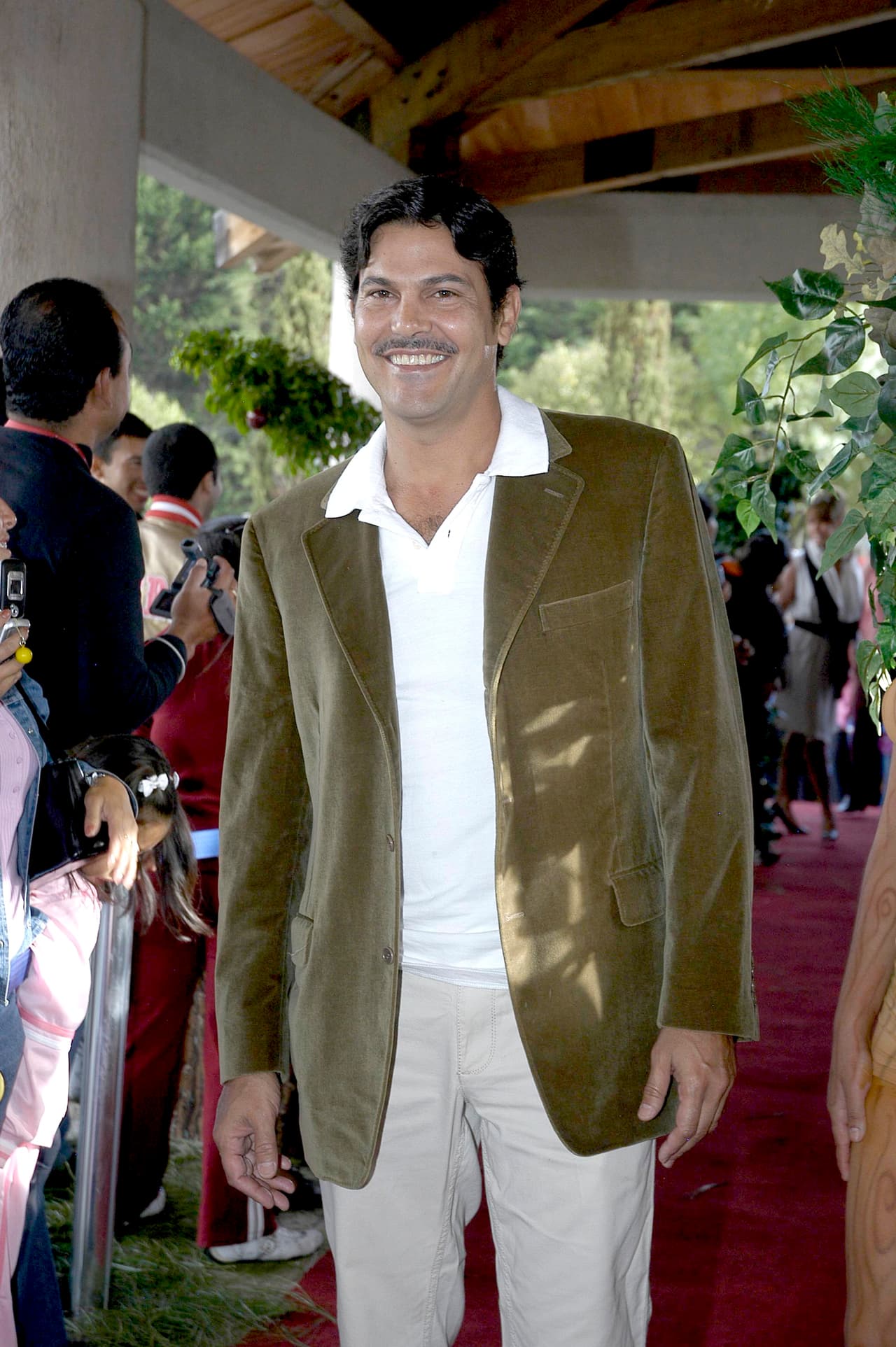 <b><a href="http://www.univision.com/programas/novelas/los-amores-mas-tormentosos-de-los-actores-de-telenovela-fotos">Gattorno</a></b> comprobó que a veces las apariencias engañan, pues no tuvo una buena impresión de Klitbo al inicio: "Descubrí a una mujer bella y agradable, y eso que pensaba que era frívola y distante", dijo el actor según información del portal diez minutos.com.