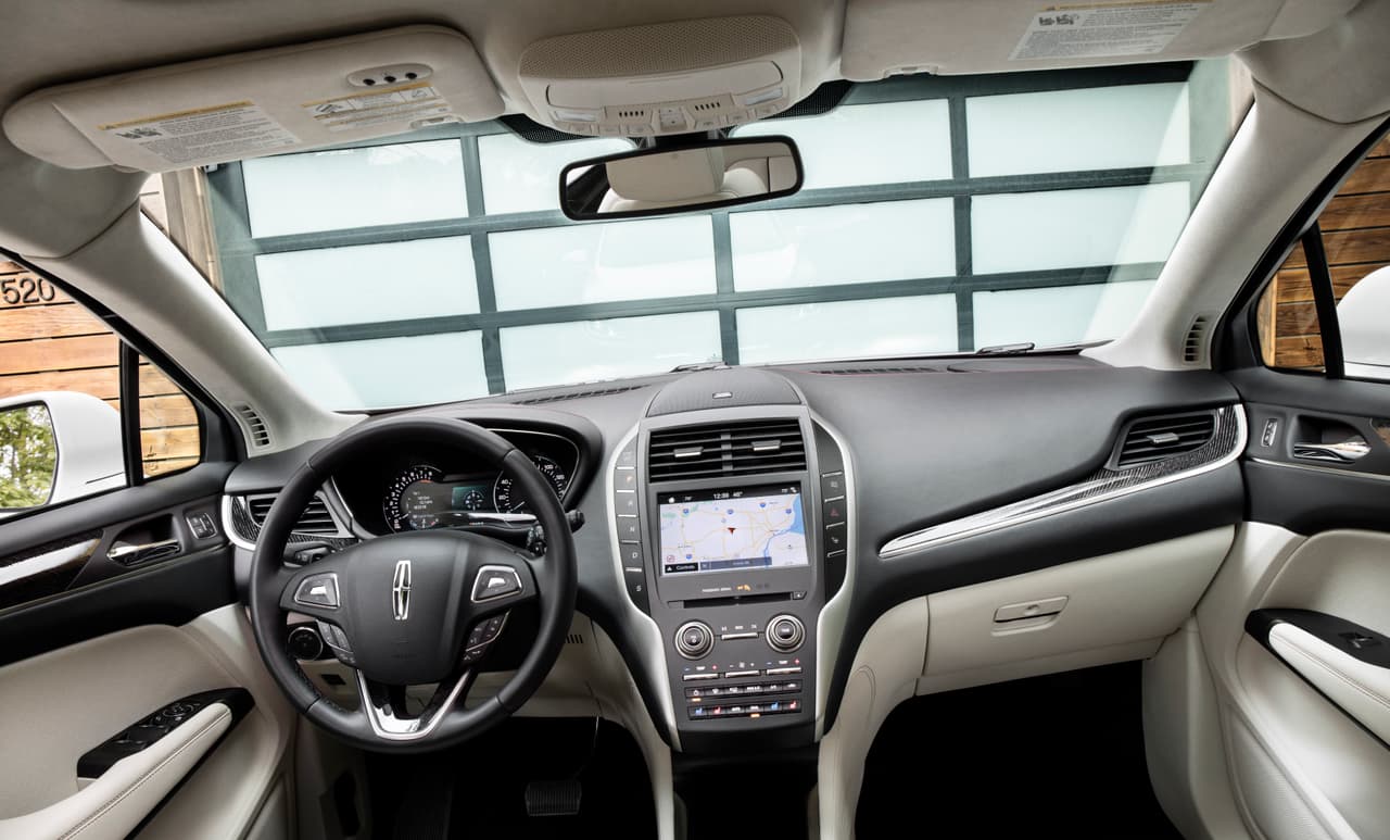 En materia de diseño interior no hay novedades, lo cual no es necesariamente una mala noticia, ya que la cabina de la Lincoln MKC siempre ha sido uno de sus 
<b>aspectos más fuertes</b> y mejor recibidos.