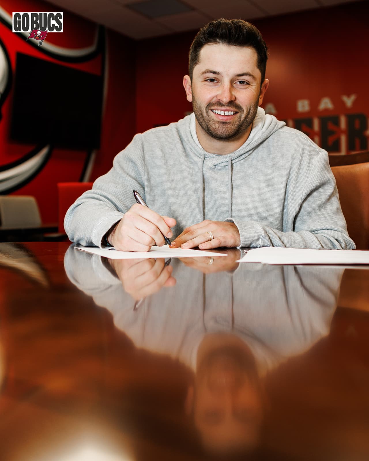 Mayfield no se compara con Brady: "Es el más grande de todos los tiempos" 