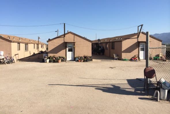 Viviendas para trabajadores migrantes. González, California.