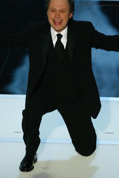 Él que se ha apoderado más veces del puesto de presentador es Billy Crystal al que en el 2004 también vimos entreteniendo al público del Teatro Kodak -en ese entonces-.