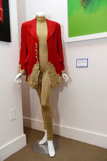 Por una chaqueta de Whitney Houston se pedían hasta $2,000.