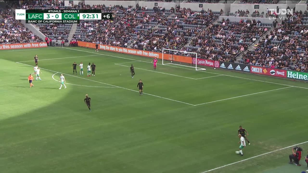 ¡TIRO ATAJADO! disparo por Daniel Musovski.