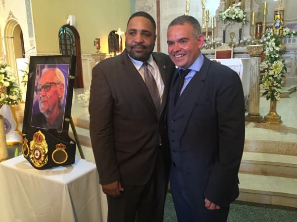 Don Gilberto Mendoza fue recordado con una misa en Panamá.