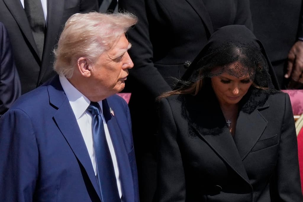 Trump estuvo en el funeral del papa Francisco. (AP Photo/Gregorio Borgia)