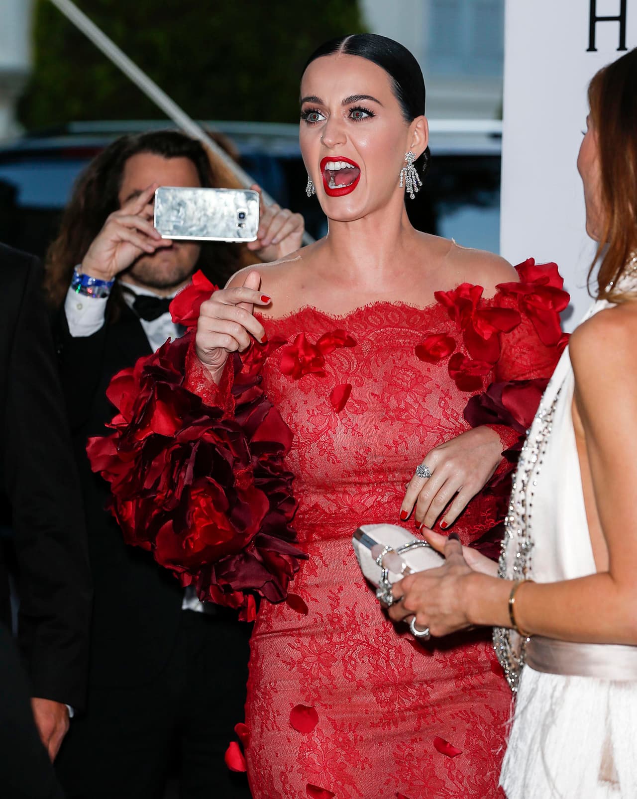 Katy, bella y bromista