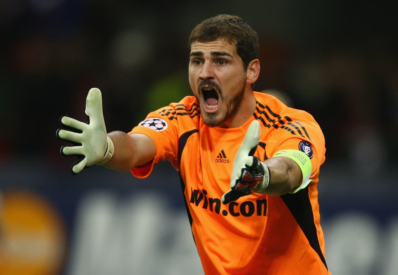 2009-2010: el equipo blanco se quedó de nuevo octavos de final tras perder contra Lyon.