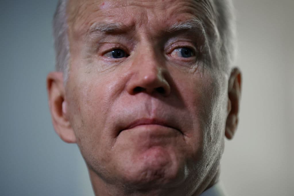 Una semana 'horrible' para Biden: los tres dolores de cabeza que recibió el presidente