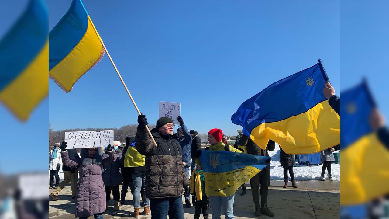 Las protestas contra la incursión de las tropas rusas se han escuchado alrededor del mundo; Chicago también ha levantado la voz.