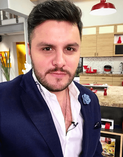 Al igual que muchas estrellas, Paul es fan de las redes sociales, a través de ellas comparte detalles de su vida personal, ocurrencias y nuevos proyectos. Actualmente cuenta con más de 620 mil seguidores en Instagram.