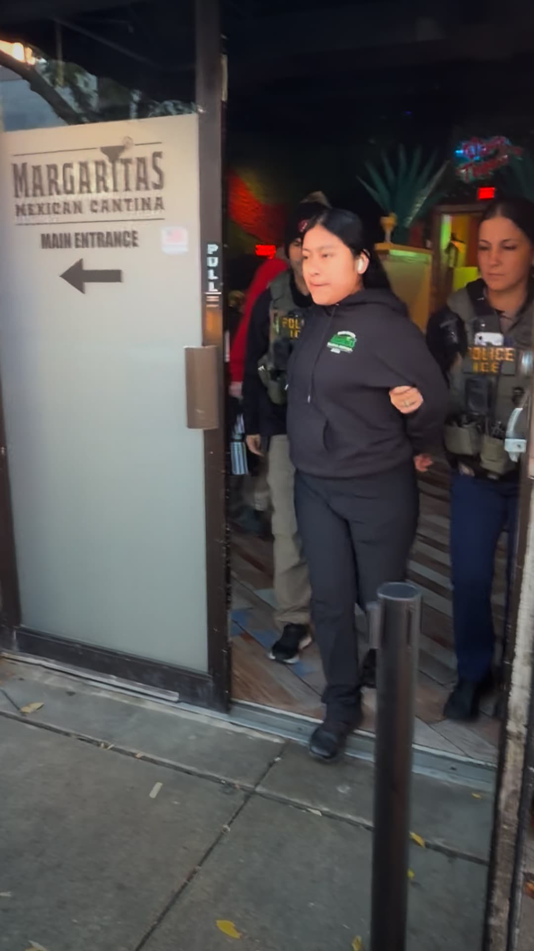ICE detiene a dos empleados de un restaurante