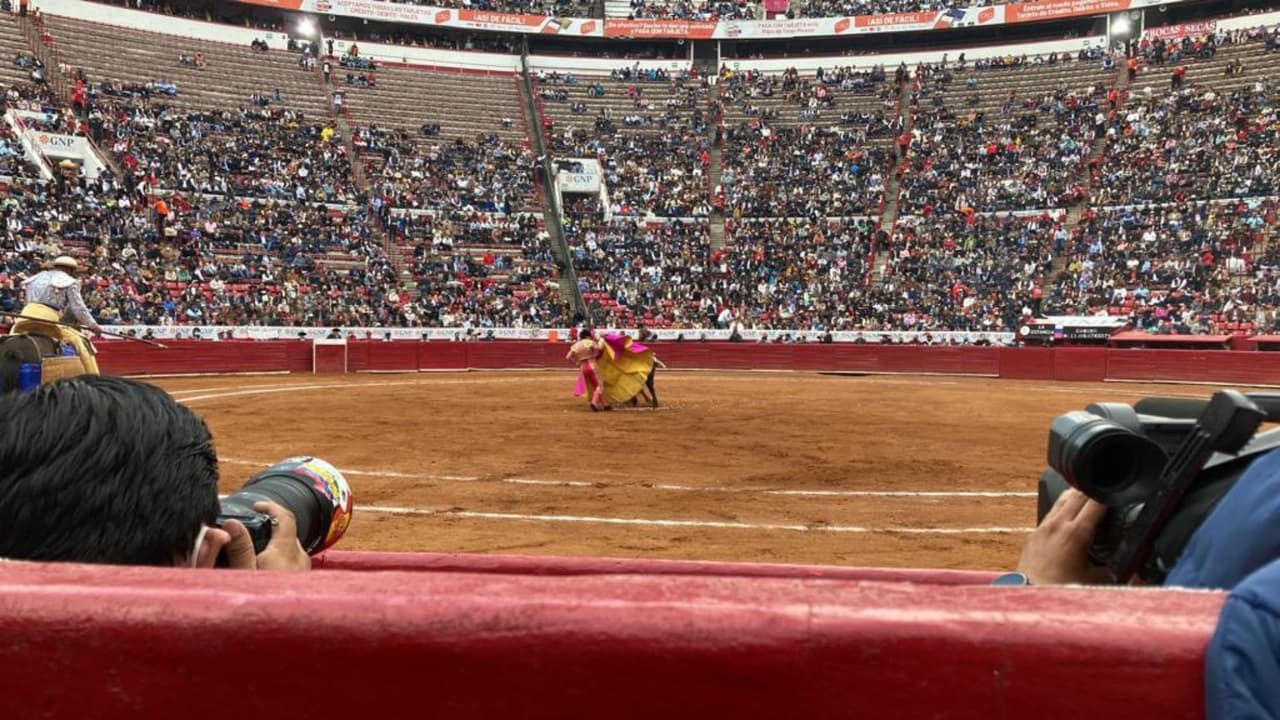 Joselito Adame y Pablo Hermoso de Mendoza fueron el plato fuerte de la corrida de toros en la que estuvo presente Zarco Sarquis Deguer