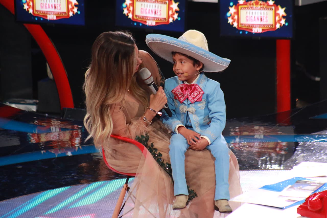 <b>Quinto escuadrón:</b>
<br>Yumalay Díaz de 4 años, capitán.