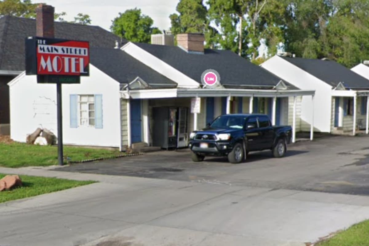 Todo el proceso de negociación les llevó ocho horas, tiempo en el que tuvieron que cerrar las calles y avenidas que se encontraban alrededor del hotel. Después de un tiempo decidieron entrar por la fueza a la habitación.