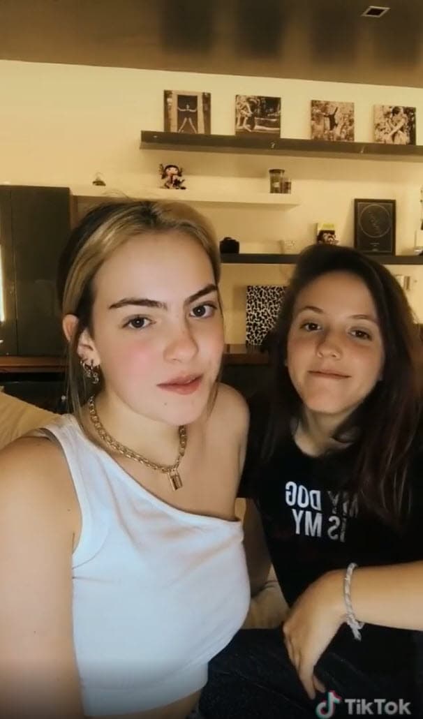 Este 5 de marzo, la pareja estrenó su canal de YouTube 'Pau y Pam' y en su primer video contaron su historia de amor.
<br>