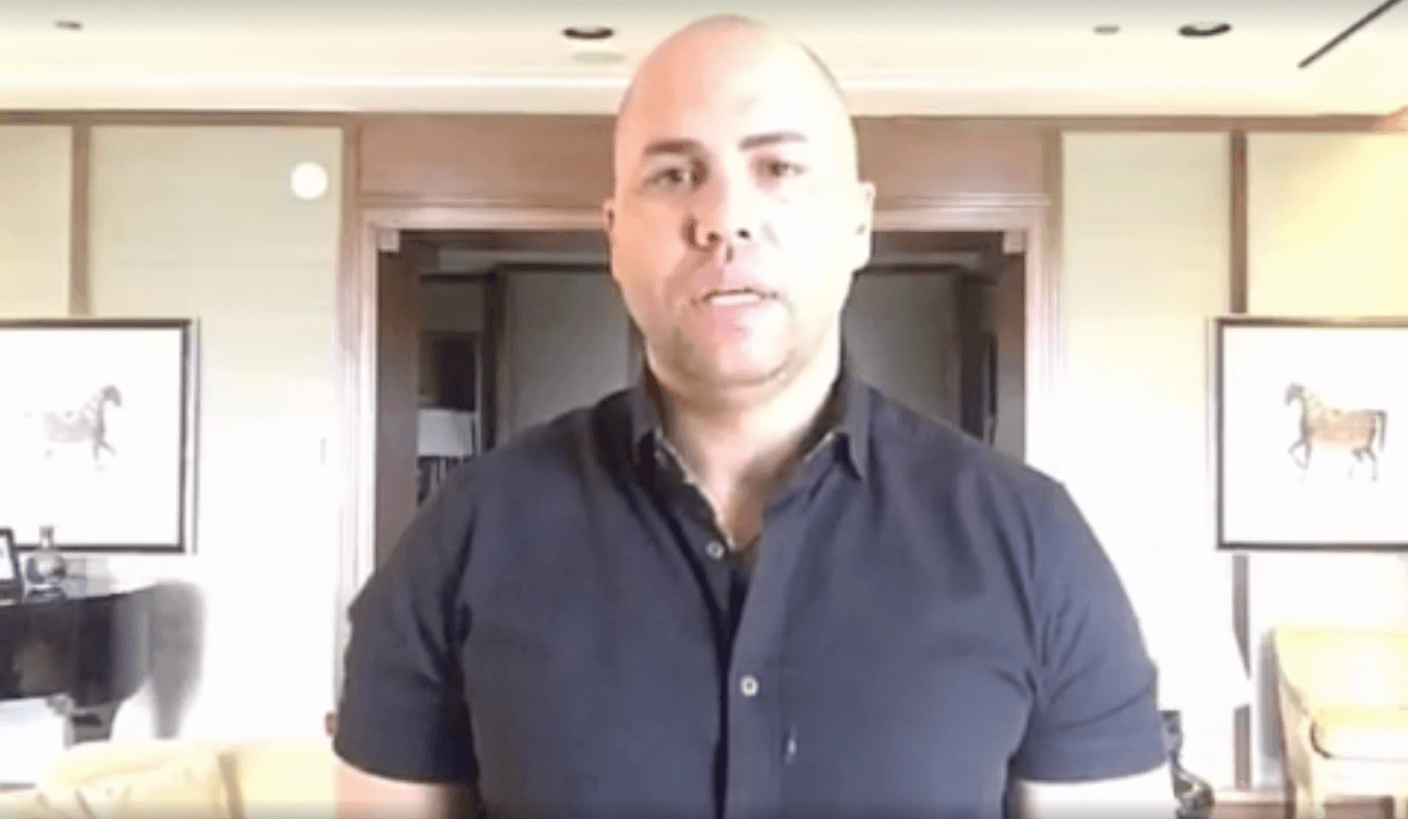 Beisbolista de Houston Astros lidera esfuerzo para enviar un avión cargado de provisiones a Puerto Rico