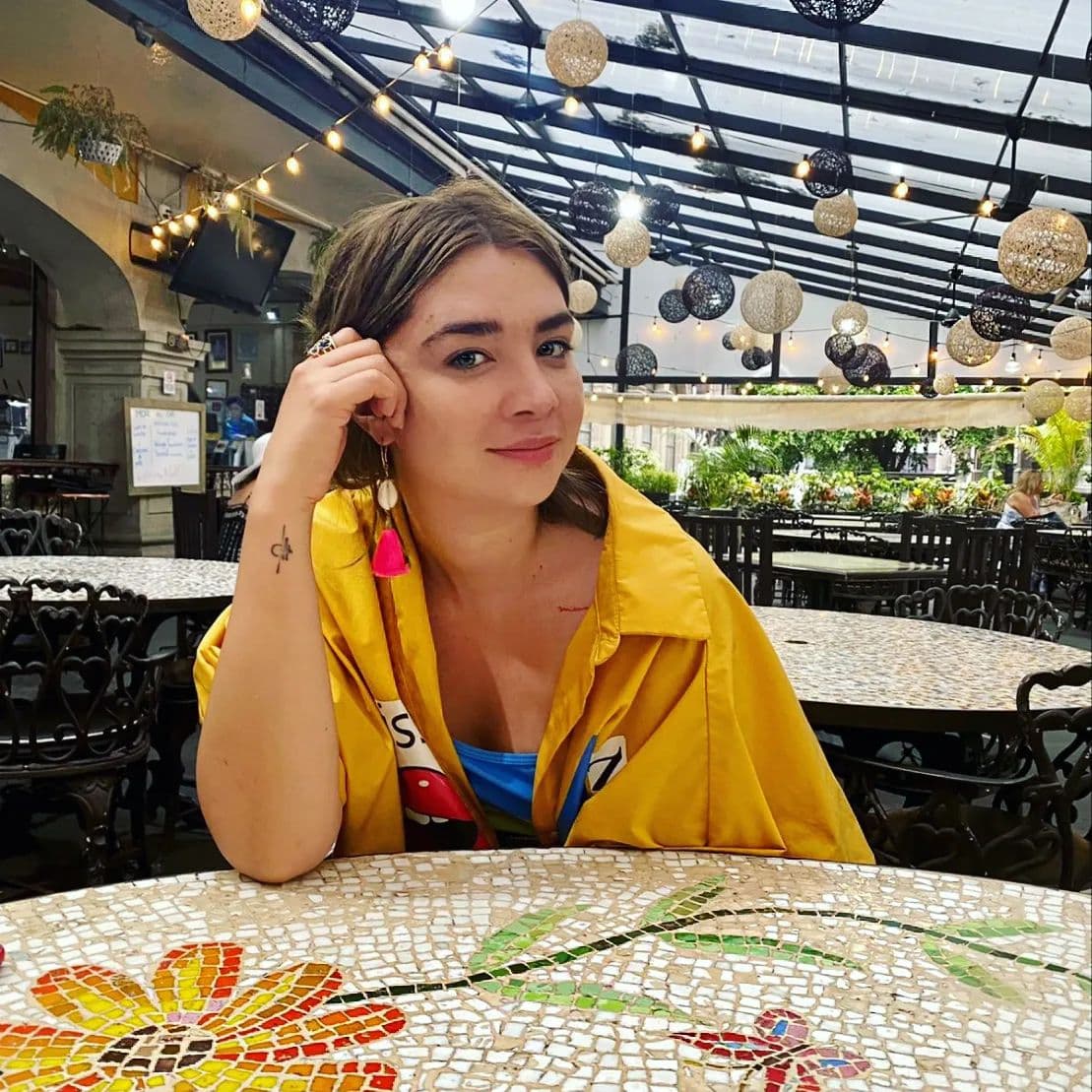 “No está casado, pero tiene una hija, está divorciado. No está prohibido”, expresó la protagonista de ‘El diario de Daniela’.
<br>