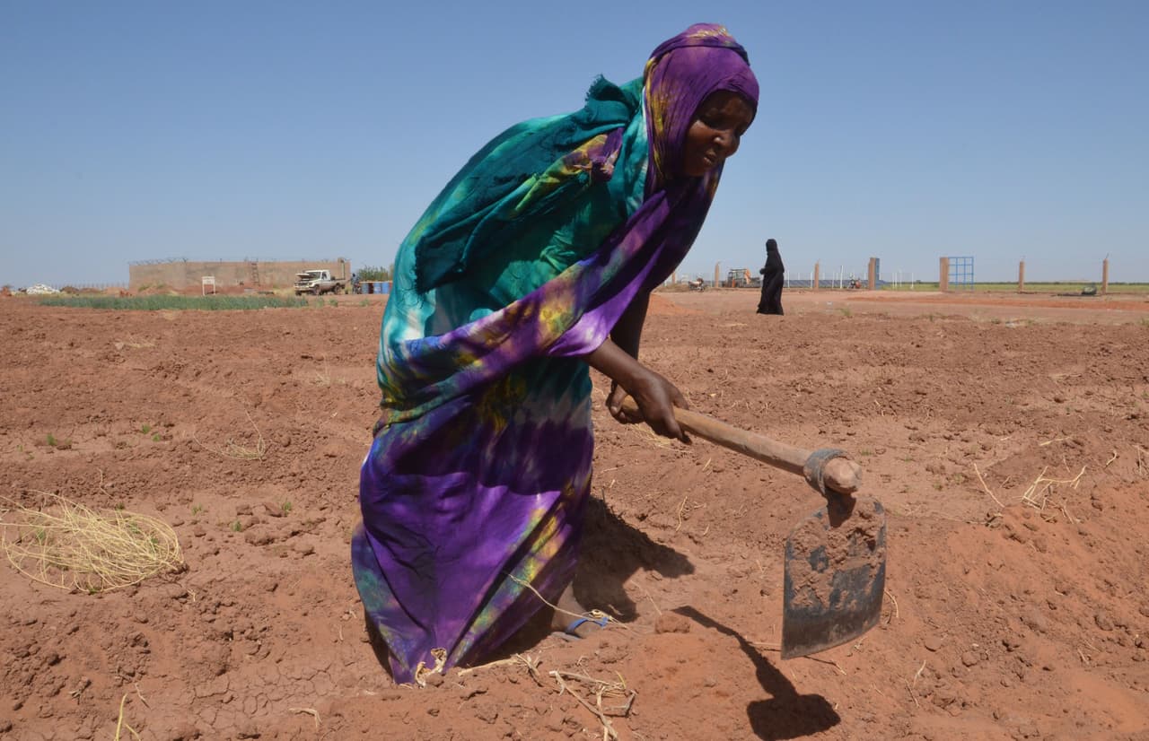 <h3 class="cms-H3-H3">5. Níger</h3>
<br>
<br>🌍 
<b>RNB per cápita: </b>$1,210
<br>
<br>🌍 
<b>Producto Interno Bruto 2020: </b>$13,700 millones.
<br>
<br>🌍
<b> Esperanza de vida:</b> 62.4 años.
<br>
<br>🌍 
<b>Población: </b>24.2 millones.
<br>