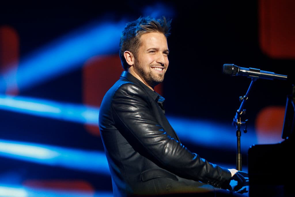 <b>Pablo Alborán: </b>También en pandemia, con un video de algo más de tres minutos de duración, confesó que era homosexual, asegurando que hizo la confesión para sentirse más feliz de lo que ya era.
<br>