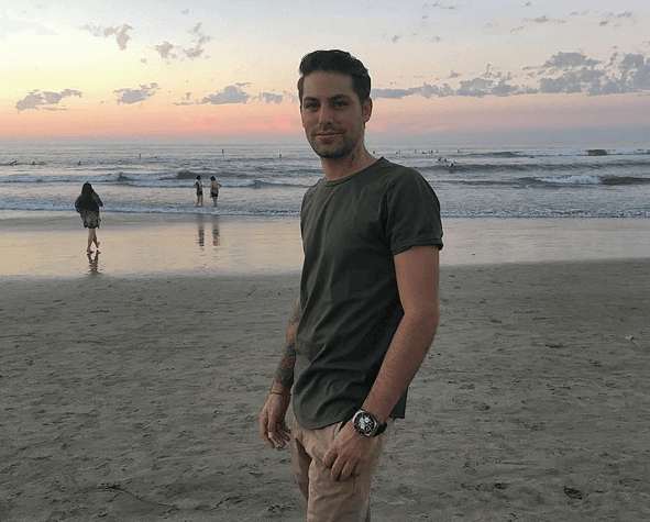 Al actor Renato López le arrebataron la vida a los 33 años el 23 de noviembre del 2016 en Jilotzingo, Estado de México, mientras iba acompañado de su publirrelacionista Omar Girón, quien también murió.