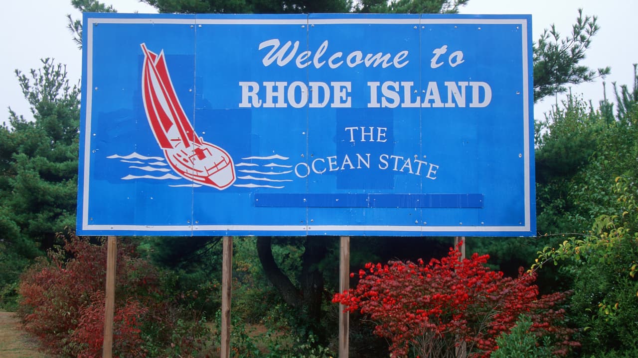 <h3 class="cms-h3-H3">8. Rhode Island (43)</h3>
<br>
<br>La región de Nueva Inglaterra tiene el dudoso honor de verser representada por dos estados en esta lista. El primero de ellos Rhode Island es también el 41ro en términos de
<b> costos de propiedad y reparación de vehículos</b>, el 44to en
<b> tráfico e infraestructura</b>, pero el segundo en
<b>seguridad vial</b>, y 46to en
<b>acceso a vehículos y su mantenimiento</b>.