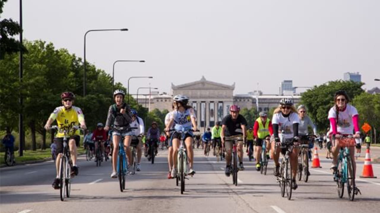 Entre las opciones para disfrutar este fin de semana feriado por el Labor Day existe una con la que puedes disfrutar de Lake Shore Drive de una forma diferente. Diego Guirado te cuenta de Bike The Drive.
<br>
<a href="https://bikethedrive.org/" target="_blank">Si deseas participar, visita esta página.</a>