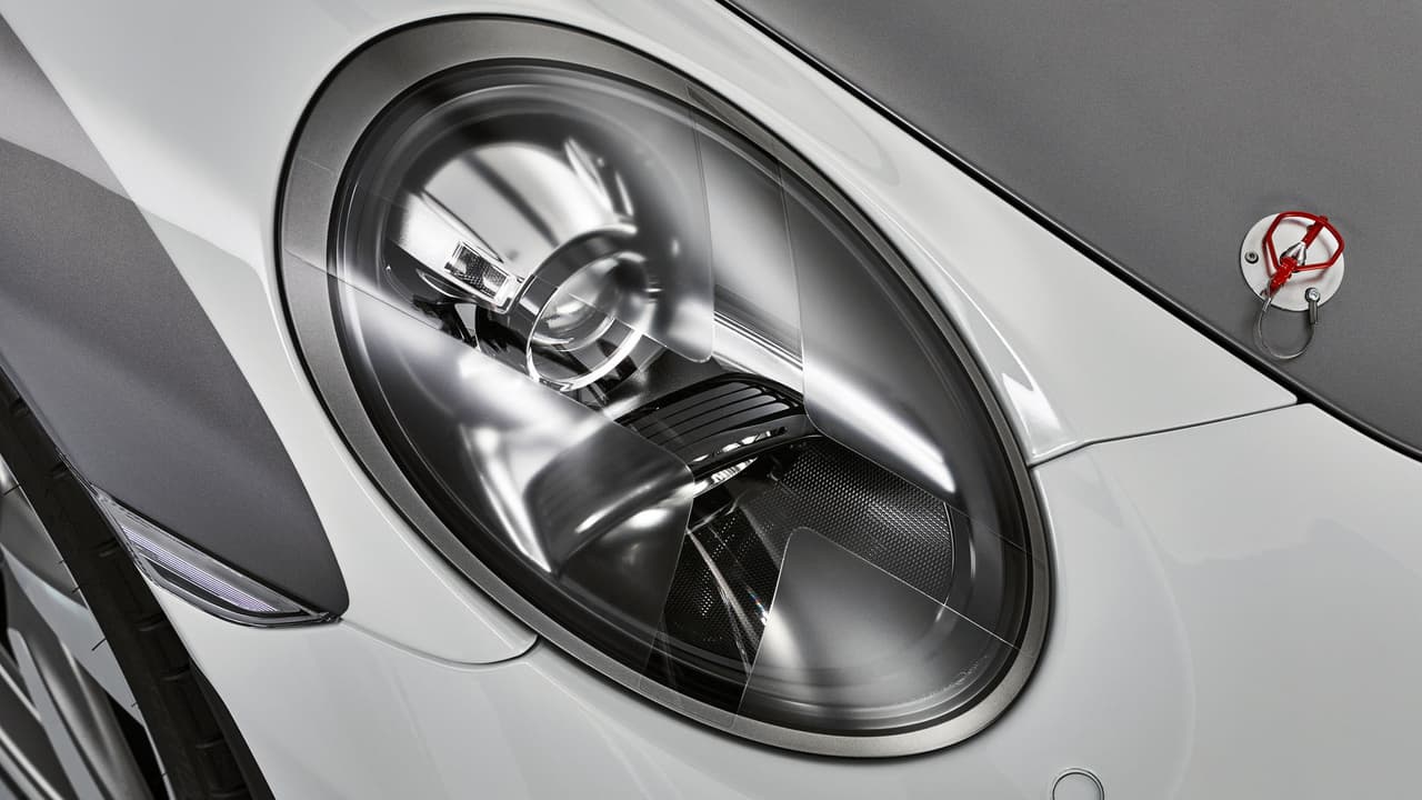 y las “X” en los faros delanteros.