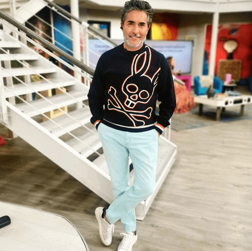 Araiza está aprovechando unos días para descansar, pues se avecina una temporada de mucho trabajo, comenzará las grabaciones de la telenovela 'La desalmada' y después la serie 'El doble', además seguirá como conductor de los programas Hoy y 'Miembros al aire'.