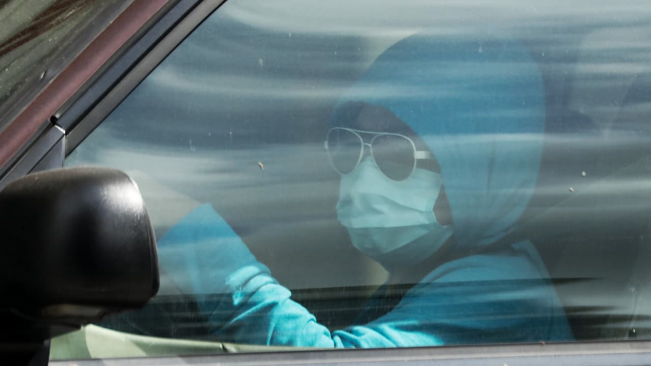 Reportan 6,900 casos y 169 muertes por coronavirus en el condado de Los Ángeles