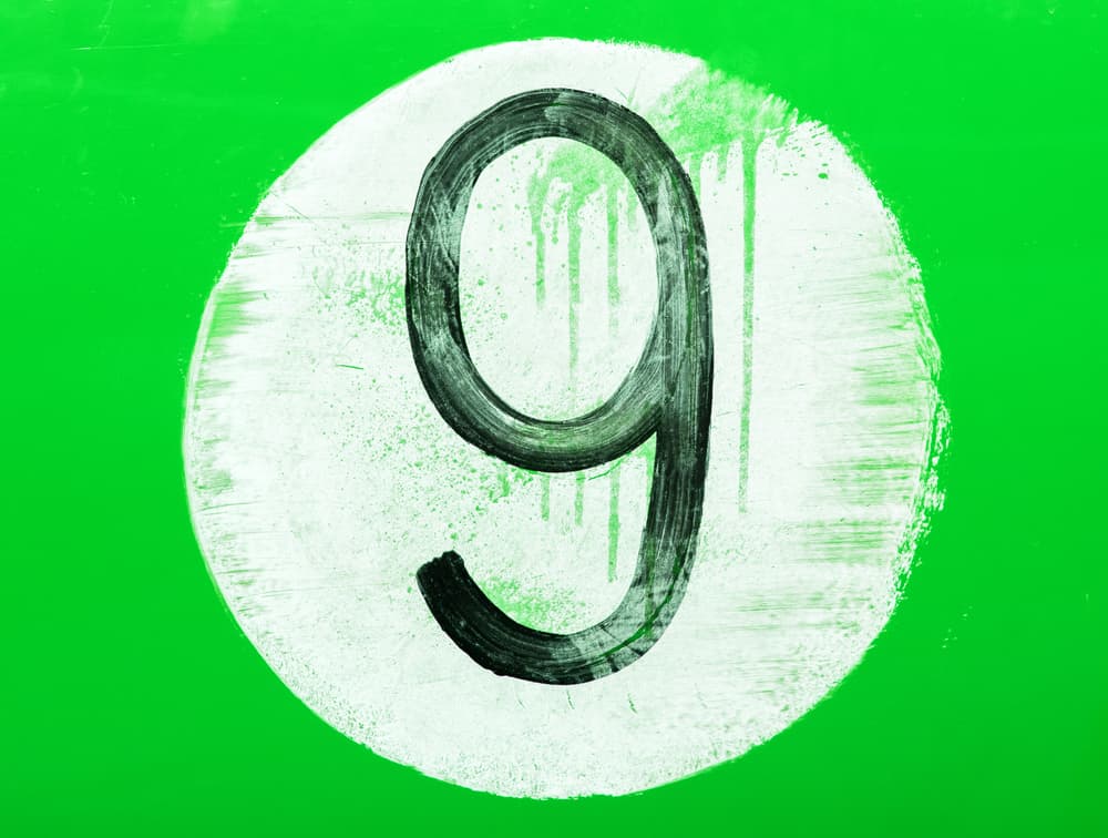 Las deudas que contraigas ahora te será muy difícil liquidarlas rápidamente. Este día ten cuidado cuando acudas a los cajeros automáticos. Hay movimiento de dinero.