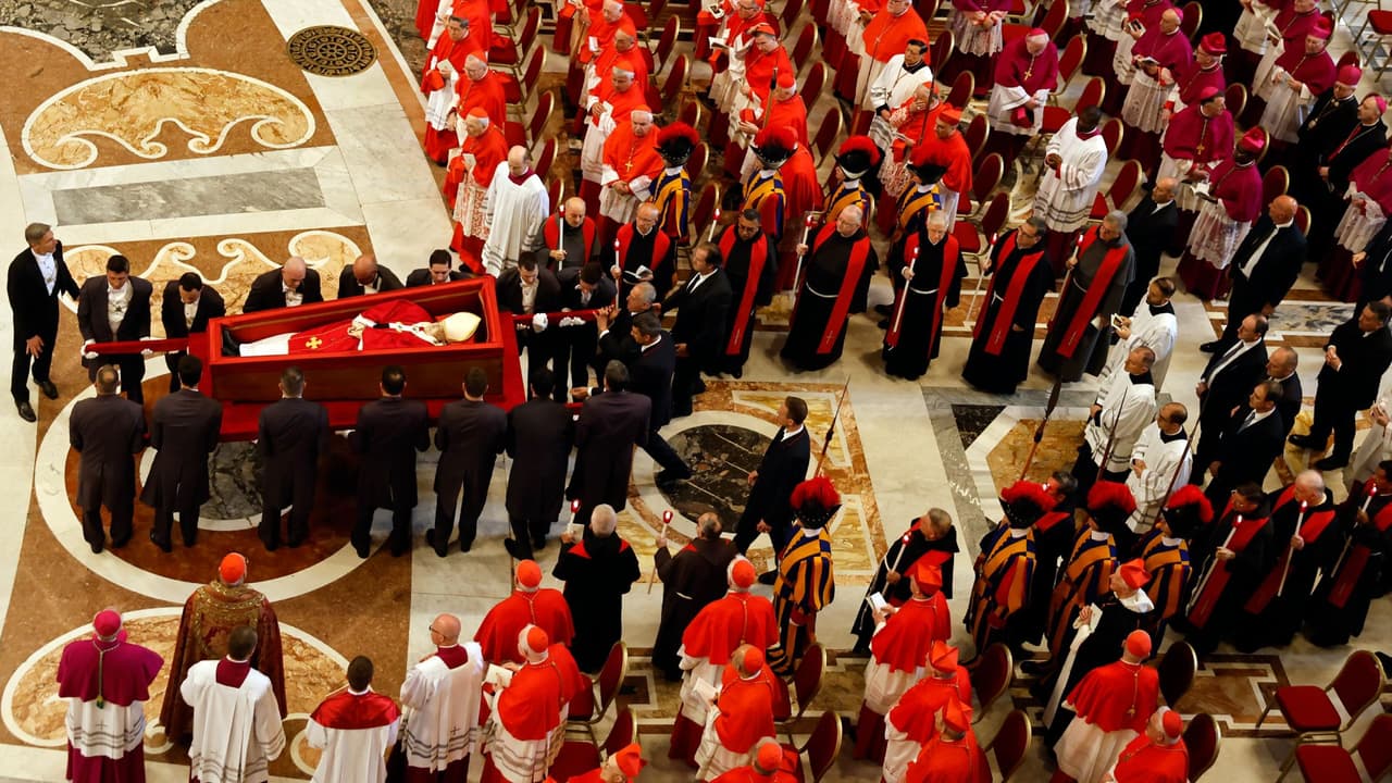Especial completo del traslado del féretro del papa Francisco a la Basílica de San Pedro