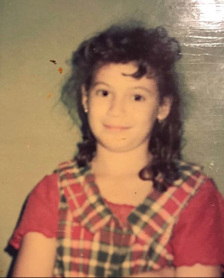 La pequeña que ven en esta foto es ni más, ni menos que
<b>Carla Medrano</b>,
<b>La Mala</b>. ¿Se parece?