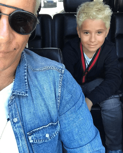 "Lamentablemente el único lastimado es el niño y su mamá está utilizando todo esto para tener 15 minutos de fama, para salir en televisión, para hablar mal de mí", apuntó Carrillo.