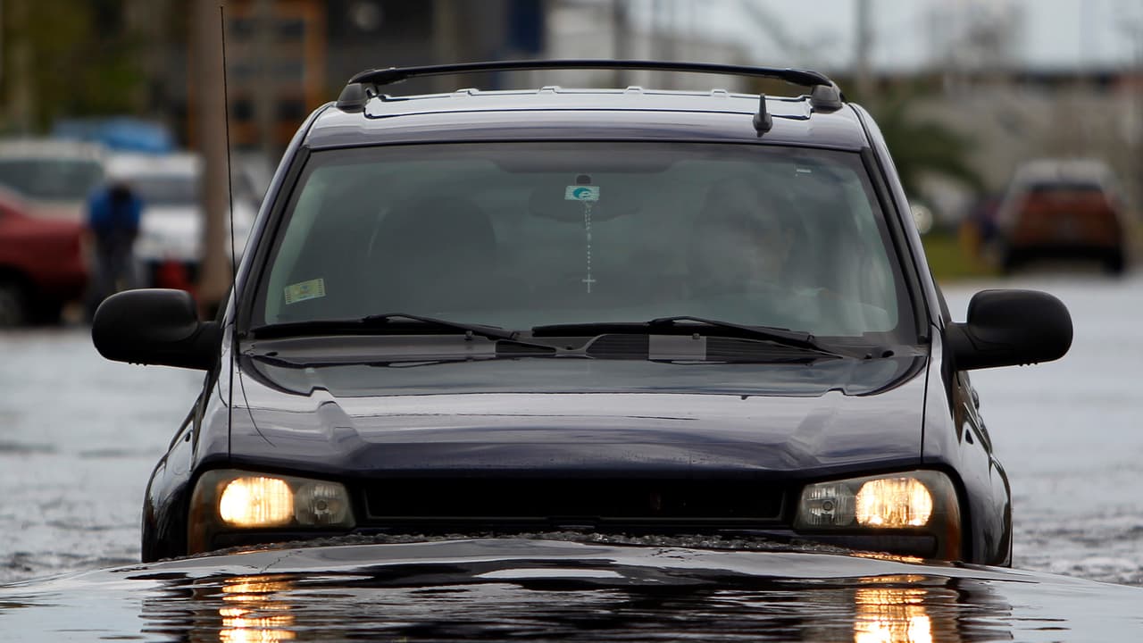 Precauciones al conducir en Puerto Rico después del paso del huracán María