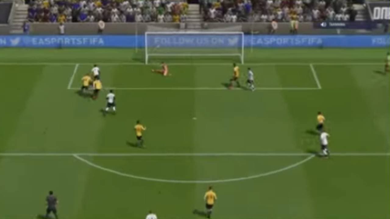 Los Wolves, manejados por Diogo Jota, dieron vuelta al marcador en tiempo añadido. El virtual de Raúl Jiménez hizo el gol para derrotar al Liverpool 2-1.