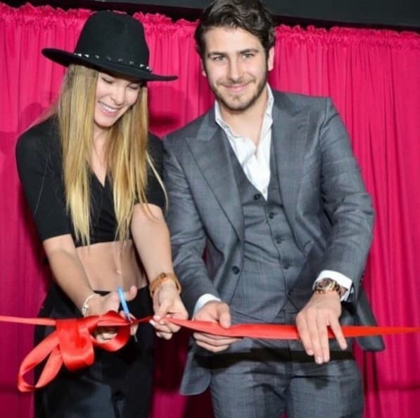 Nacho, además de su hermano, es su mejor amigo y su principal socio en su faceta de empresaria.