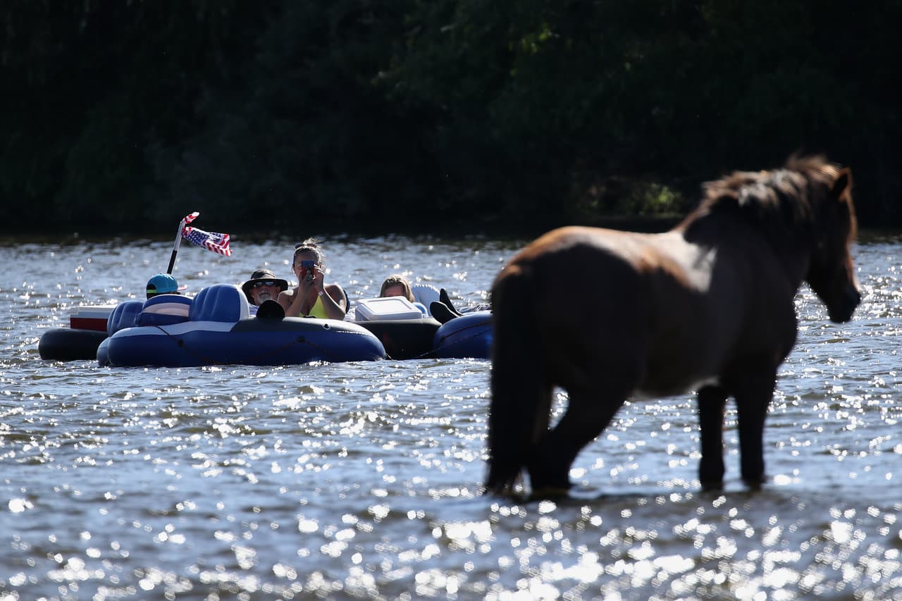 <h3 class="cms-H3-H3"></h3>
<h3 class="cms-H3-H3"><a href="https://www.univision.com/local/arizona-ktvw/edicion-digital-arizona/salt-river-anuncia-que-abrira-sus-puertas-con-protocolos-por-coronavirus-video">Salt River</a></h3>
<a href="https://www.univision.com/local/arizona-ktvw/edicion-digital-arizona/salt-river-anuncia-que-abrira-sus-puertas-con-protocolos-por-coronavirus-video"> </a>
<br>El área de tubing en Mesa, Arizona le brinda un espacio de relajamiento en el rio.
<br>