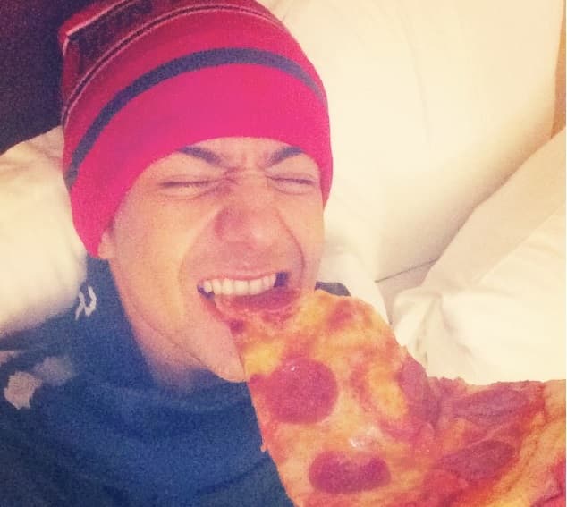 La pizza es otra de sus debilidades, las selfies lo demuestran.